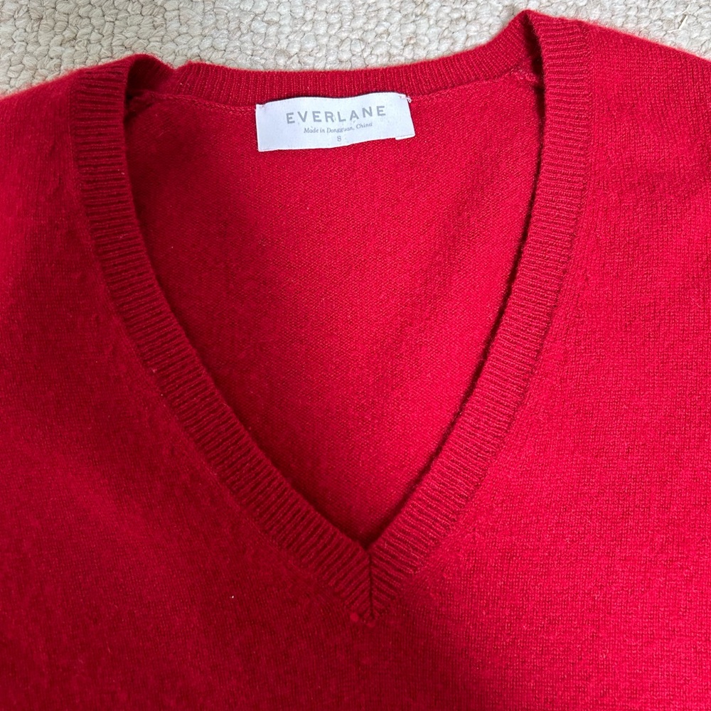 Classic red Everlane cashmere sweater